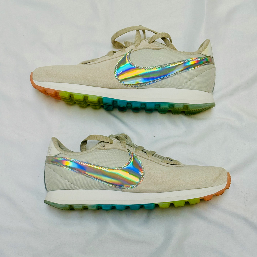 Nike Pre Love OX Womens sz 7 Shoes Rainbow Suede Sneakers Sparkle Glitter Cortez